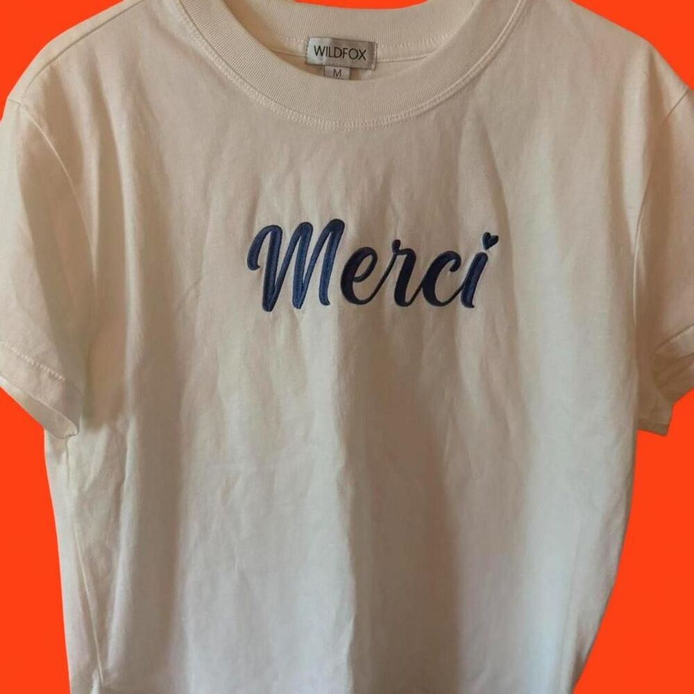 💙 Wildfox “Merci” Script Crop Tee - Picture 2 of 5